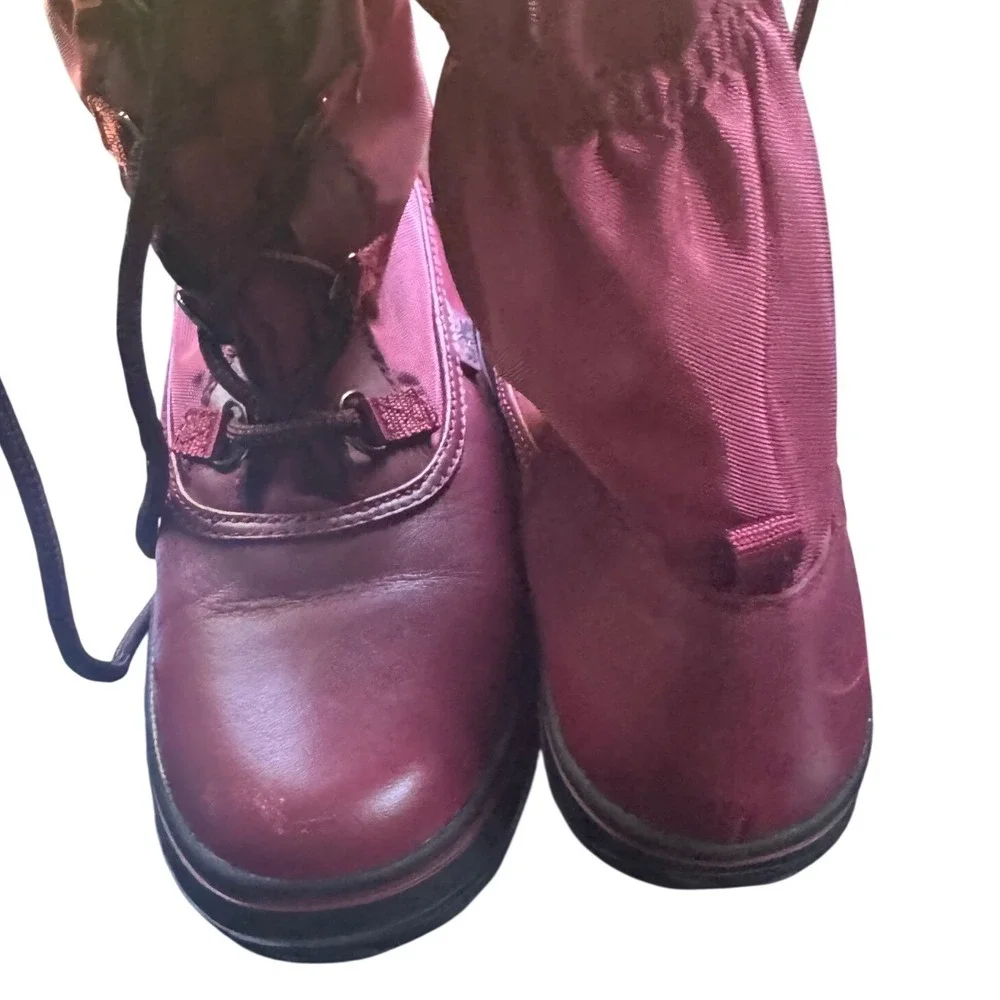 Coach Sage Snow Red Burgundy Nylon Leather Lace Up Mild Calf Winter Boots Size 7